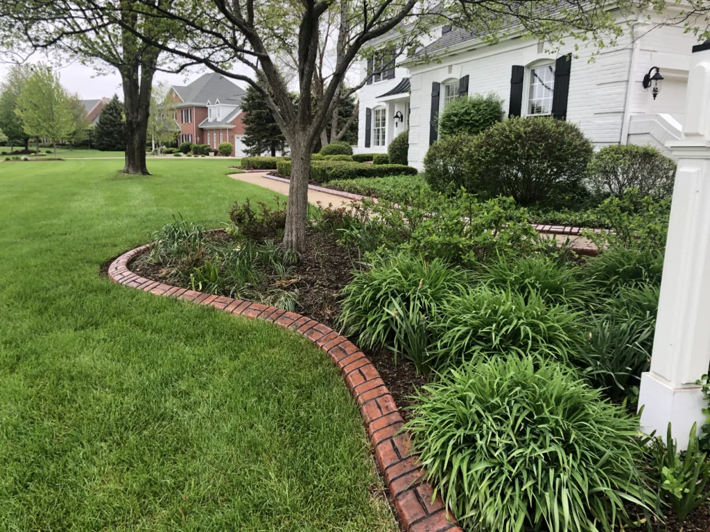 choosing-the-right-curbing-design-for-your-landscape-artisan-curbing